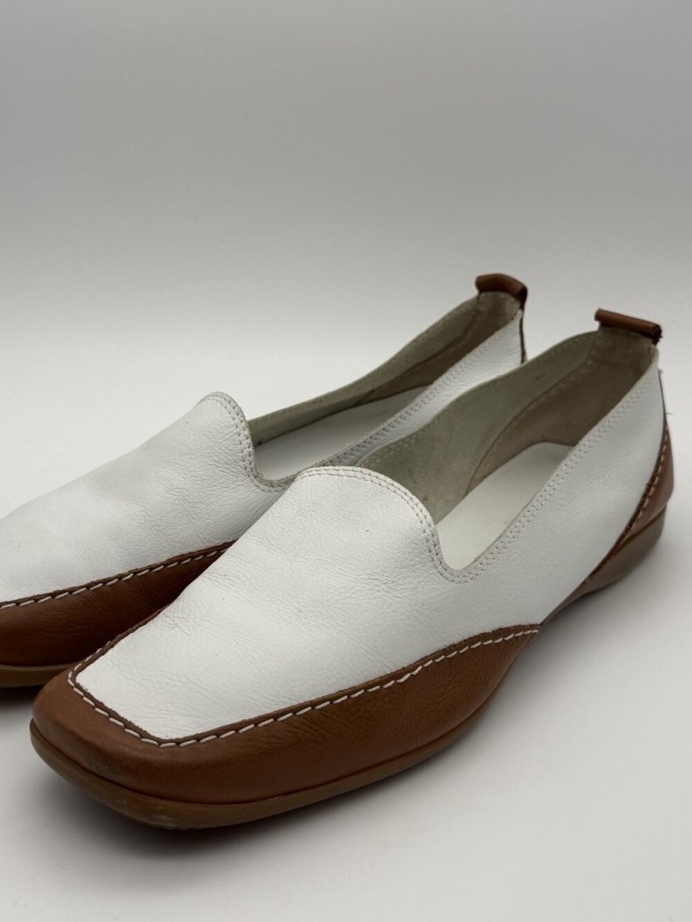 Sesto Meucci Two-Tone Leather Loafers White Brown Square Toe Size 7.5